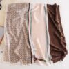 Foulards--nouveau design soie tache écharpe motif de luxe foulards imprimés femme cou - Image 3