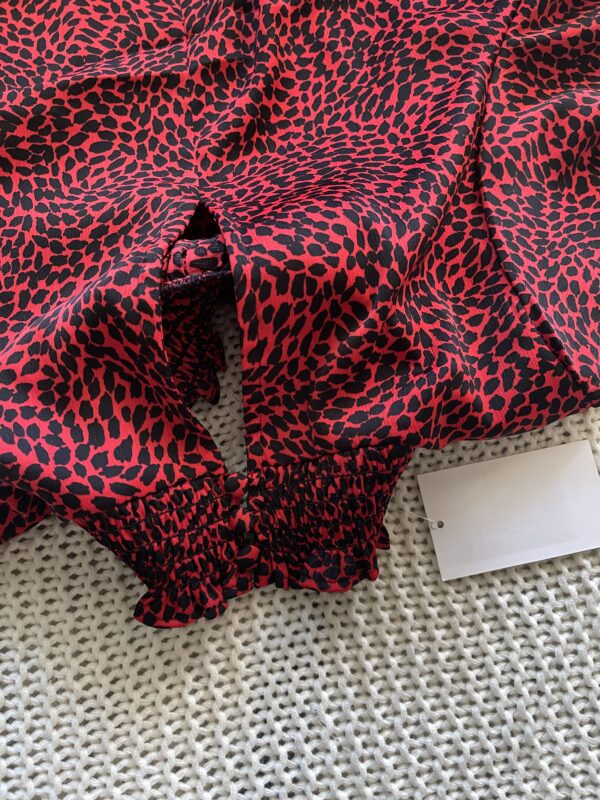 La blouse Romue rouge en leopard - Image 2