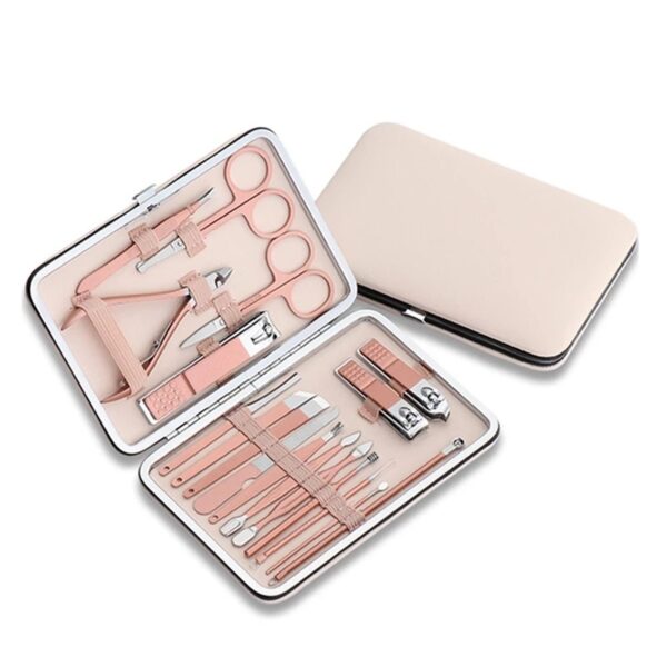 FURIUS 2.0 MANI-PEDICURE 2021 , PRENEZ SOINS DE VOS ONGLES